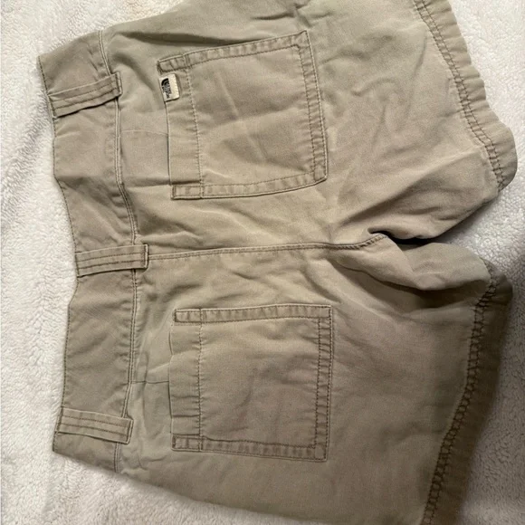 The North Face Women's Khaki/Tan Cotton Bermuda Shorts - Picture 4 of 7